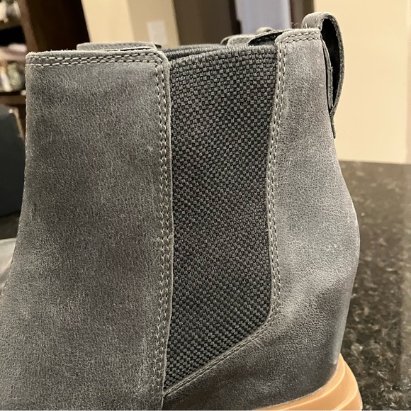 New Sorel Joan of Arctic Wedge III Chelsea Bootie, Waterproof Leather Ankle Boot - Picture 5 of 16